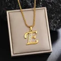 Pendentif lettre E initiale plaqué or avec des cristaux de zircone cubique étincelants - Chaîne Plaquée Or