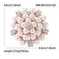 Elegante bloemen parelbroche met strassteentjes, maat 4,6 cm, gewicht 23,6 g, goud. - Roségoud