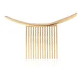 Gros plan d'un peigne à cheveux doré minimaliste avec barre incurvée sur fond blanc. - Or