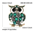 Broche chouette vintage avec cristaux verts, dimensions 4,8x3,8 cm, poids 19,2 g. - Vert