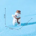 Simpatica statuina di pupazzo di neve in miniatura per decori fai-da-te, 4,1x2,5x2 cm - No.4 Pupazzo di Neve che Sbircia / Cappello con corna marrone