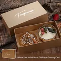 Duftkerzen-Geschenkset Winter-Warme-Kiefer mit elegantem goldenem Karton und Tasche - Winterliche Warme Kiefer - Duft-Geschenkbox
