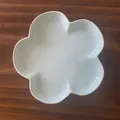 Nordic style creative flower shaped ceramic jewelry tray with smooth white glaze finish - Style A - White (13*13*2)