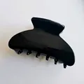 Pince à cheveux noire brillante en acétate avec design élégant en forme de Yuanbao - Large Yuanbao Claw Clip / Glossy Black Yuanbao (S139-14)