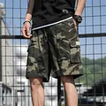 Short cargo camouflage ample pour homme avec poches pour un look d'été décontracté. - M / Vert Armée Camo