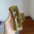 Professionelle 13 cm extra große hohle quadratische Haarklammer in glänzendem Olivgrün - 13cm / Grün