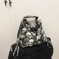 Mochila tote grande con estampado de calaveras y flores y correas de hombro LOVE - Amarillo