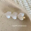 Elegant vintage white marble heart hair clip accessory with gold duckbill pin for women - Clear White