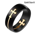 Elegante anello da uomo in acciaio al titanio nero con croce d'oro, variante taglia 8 - 8 / Oro Nero