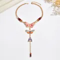 Elegante collana dorata vintage con tre pendenti a farfalla in smalto colorato - Rosso (X3488)