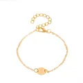Elegante pulsera de cadena dorada fina con un colgante redondo grabado con la letra A - Letra A (AZS357-1-A)