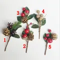 Set de cinco púas navideñas artificiales con piñas, bayas rojas y hojas verdes - 202# Piña de pino / 5 Piezas