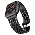 Detail van een zwarte roestvrijstalen vijf-schakels horlogeband voor de Apple Watch - Zwart / 42/44/45/46/49mm
