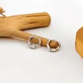 Créoles torsadées irrégulières en argent minimaliste avec une finition vintage galvanisée - Torsadé Vintage Argent (E3982-2)