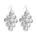 Élégantes boucles d'oreilles pendantes métalliques en forme de coquillage argenté - Multi-couches Superposées Argent (E1942-26)