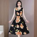 Robe midi noire sans manches avec imprimé floral orange et taille marquée - M / Noir Floral Orange (F17)