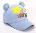 Süße hellblaue Kinder-Baseballkappe mit Bärenohren und gelbem Sternenmuster-Detail - Blau