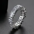 Anello d'eternità hip-hop in argento con zirconi bianchi taglio baguette incastonati. - Argento Bianco-Taglia 6 (R19103001-Rh6)