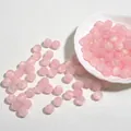 Close-up van 10mm roze glitter acryl kralen voor het maken van handgemaakte sieraden - 1.0cm / Roze