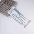 4-teiliges Haarstyling-Set in Staubblau inklusive Kamm und Haarnadeln zum Ziehen - Geflochtenes Haar-set 4-teilig In Blau