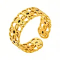 Anillo abierto de acero inoxidable dorado con diseño floral calado y piedras negras - Gj004