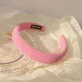 Serre-tête en éponge rose bonbon avec texture en nid d'abeille pour effet de volume - Rose Pêche à Carreaux