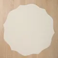 Set de table élégant en lin blanc cassé avec bord festonné et broderie délicate - 39cm / Milky blanc