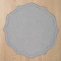 Set de table élégant en coton et lin gris avec bord festonné et broderie fine - 39cm / Gris clair