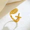 Goldener Edelstahlring offen mit einzigartigem Meeresmuschel- und Seesterndesign - Gj024 - Gold