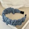 Serre-tête éponge bleu à volants pour un effet de coiffure volumineux très tendance - Denim Plissé Bleu Clair