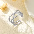 Eleganter verstellbarer Edelstahlring mit Criss-Cross-Design in Silber - Gj061 - Stahlfarbe