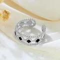 Eleganter offener Ring aus Edelstahl mit schwarzen Rauten und feinen Perlenrändern - Gj087 - Stahlfarbe