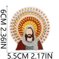 Detaillierte Makroansicht des Jesus-Stickaufnähers mit präzisen Maßen von 6 cm und 5 cm - Jesus Stil 14