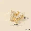 Ciondolo a farfalla con zirconi micro-pavé, finitura dorata, dimensioni 1,7x2,5 cm - Farfalla (D5003JB)