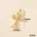 Elegante pendente a croce placcato oro con micro-pavè di zirconi, misura 3,2x2,1 cm - Croce (D1016)
