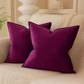 Set van twee paarse fluwelen kussenslopen met decoratieve biezen voor een luxe bank - Violet