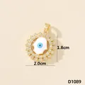 Elegante ciondolo Mano di Fatima con zirconi micro-pavé e motivo Occhio Blu dorato - Mano di Fatima (D1089)