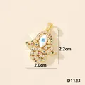 Ciondolo Mano di Fatima placcato oro con zirconi colorati e motivo centrale del malocchio - Mano di Fatima (D1123)