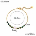 Vista detallada con dimensiones de la pulsera dorada con piedras naturales y perla - Estilo Amazonita Facetada Verde (GS03623B)
