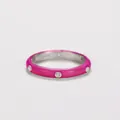 Minimalistischer Ring mit pinkfarbenem Emaille-Finish und runden Zirkon-Akzenten - Größe 6 / Rosarot
