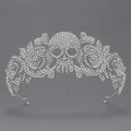 Tiara gotica di Halloween con teschio e strass scintillanti, finitura argento - Corona Con Teschio Scuro E Diamanti Bianchi Ts-j3377s