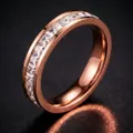 Elegante anillo de eternidad de acero inoxidable en oro rosa con piedras de circonita - 5-b-5 Diamantes Cuadrados En Oro Rosa En Fila / Talla 5