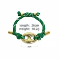 Détail du bracelet tressé vert montrant la longueur 26cm et le fermoir 3cm. - Design de Chaîne d'Ancre / Pièce Unique / Vert