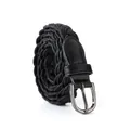 Primer plano detallado de un cinturón trenzado negro fino con hebilla metálica - 105cm / Negro