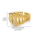 Anello aperto dorato con barre verticali e pavé di zirconi, diametro interno di 2 cm - Stile Avvolgente Zirconia a Colonna Verticale (G126422)