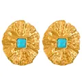 Élégantes boucles d'oreilles fleur plaquées or 18k avec pierre turquoise carrée. - Feuille De Lotus En Or 18 Carats A-978