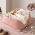 Roze cosmetische tas met grote capaciteit voor op reis en georganiseerde make-up opslag. - Roze / Toilettas Met Grote Capaciteit