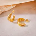 Boucles d'oreilles créoles géométriques dorées multicouches en acier titane poli - Style Multicouche Épissé (PJER362) / 22mm / Or
