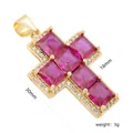 Vue détaillée du pendentif croix en cuivre doré avec pierres roses et poids de 3g - Pendentif Croix Pierre Rouge Rose (#15)