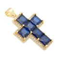 Pendentif croix en or avec zircons bleus carrés et micro-pavage de cristaux blancs - Pendentif Croix Zirconia Bleu Foncé (#17)